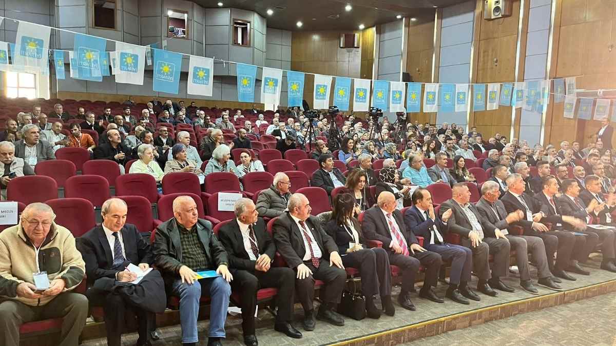İyi̇ Parti'nin Kayseri İl Başkanı Tansu Şener Oldu