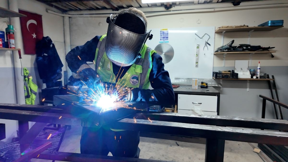 Kayseri Büyükşehi Belediyesi 65 Led (2)