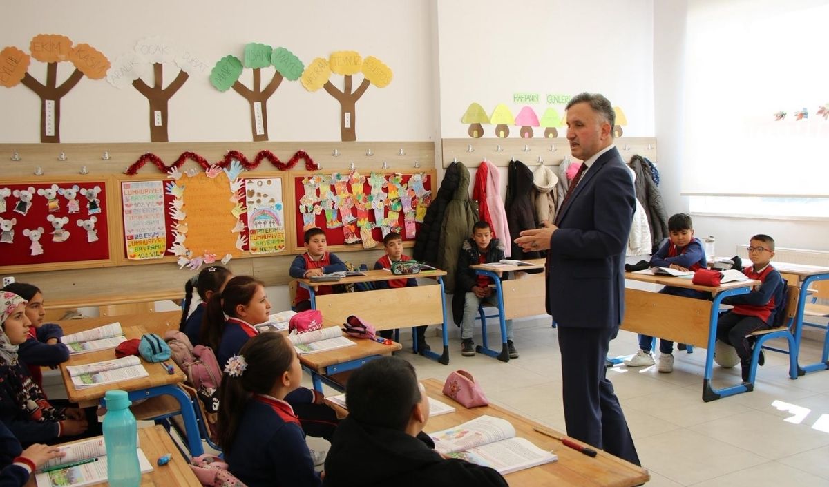 Kayseri İl Milli Eğitim Müdürü Esen’den Akkışla’da Eğitim Ziyaretleri (2)