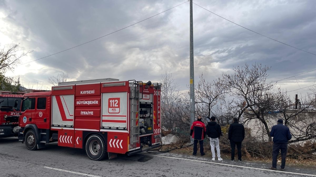 Kayseri Kocasinan Mustakil Ev Yangin Hasar (1)