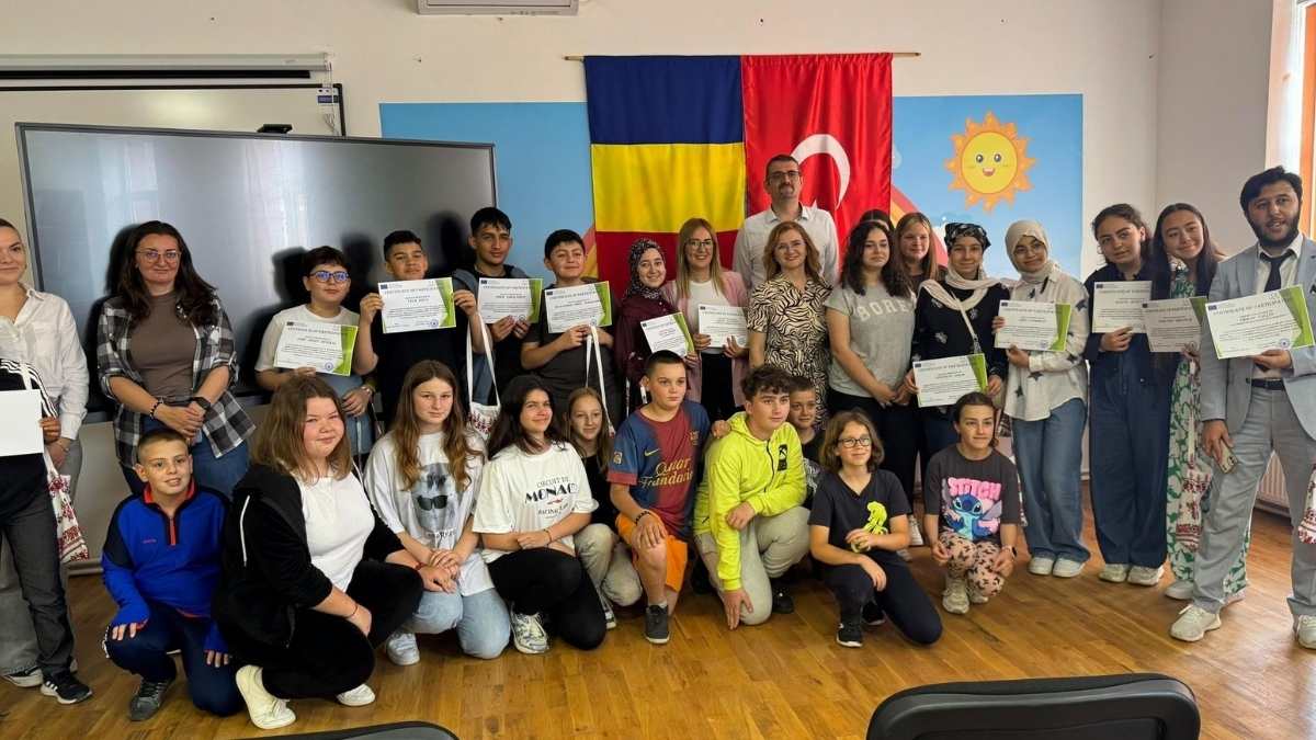 Kayseri Tomarza'da 8 Öğrenci 4 Öğretmen Yurtdışında Eğitim Aldı6