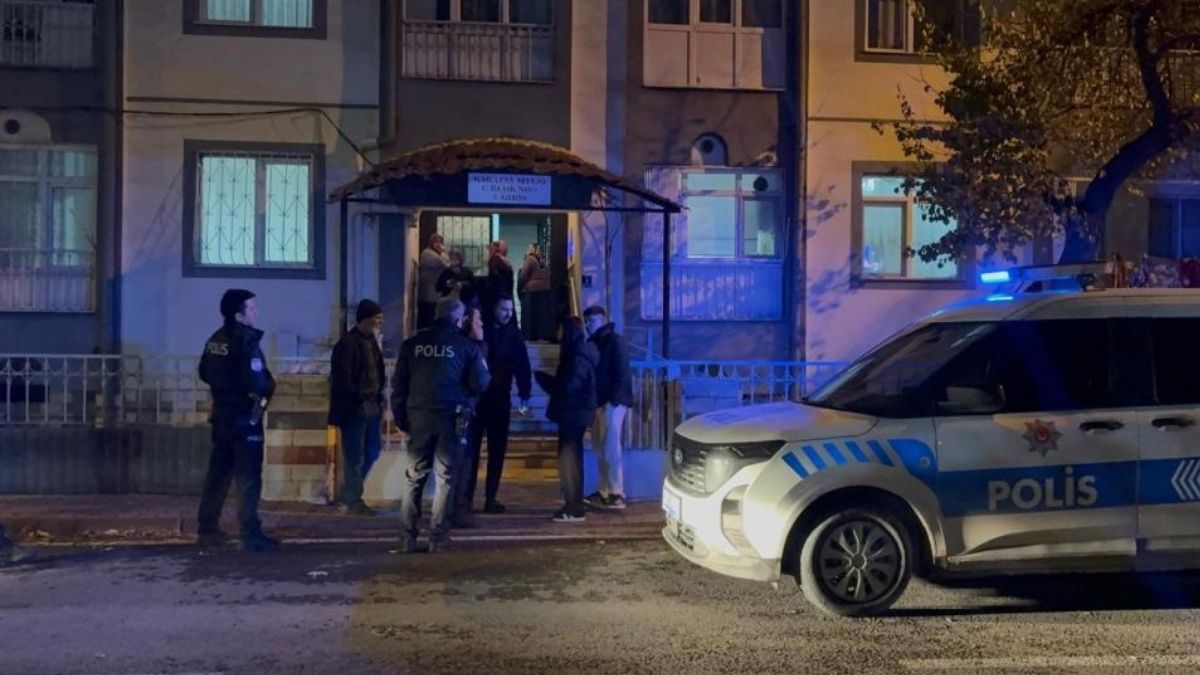 Kayseri'de 18 Yaşında Ki Genç Kız Balkondan Düştü (2)