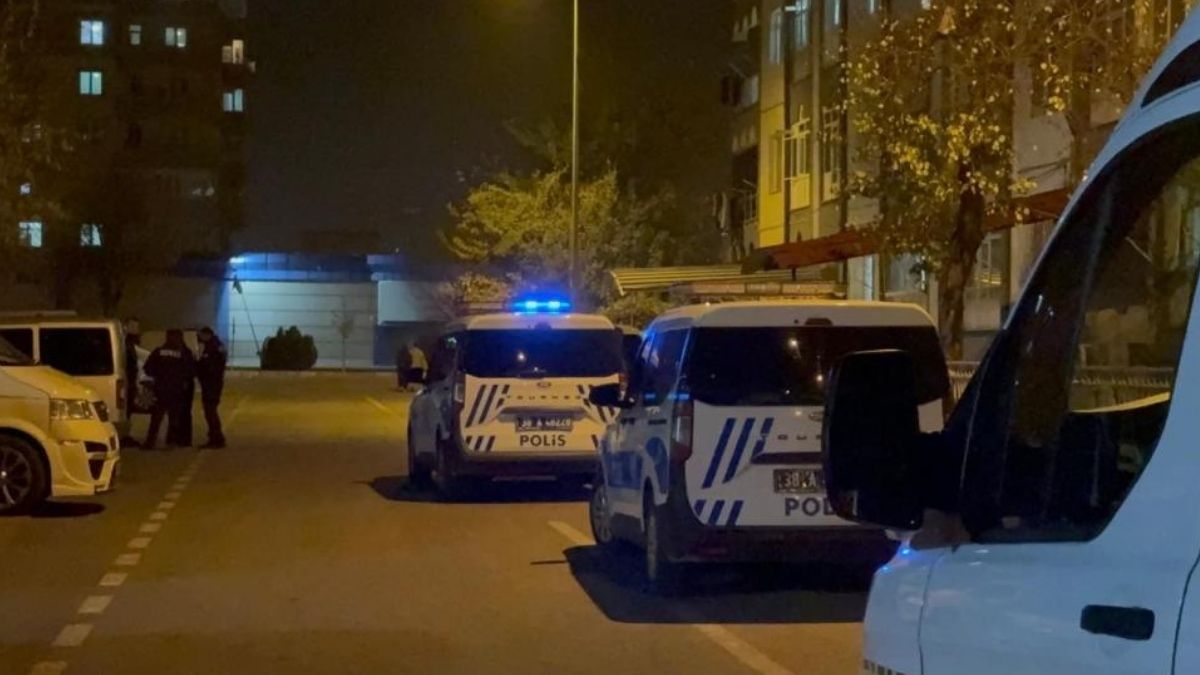 Kayseri'de 3 Gün Arayla Iki Kardeş Aynı Pencereden Atladı!3