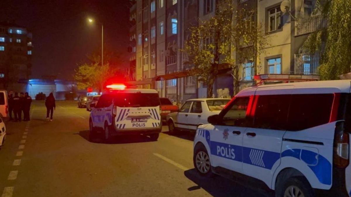 Kayseri'de 3 Gün Arayla Iki Kardeş Aynı Pencereden Atladı!9