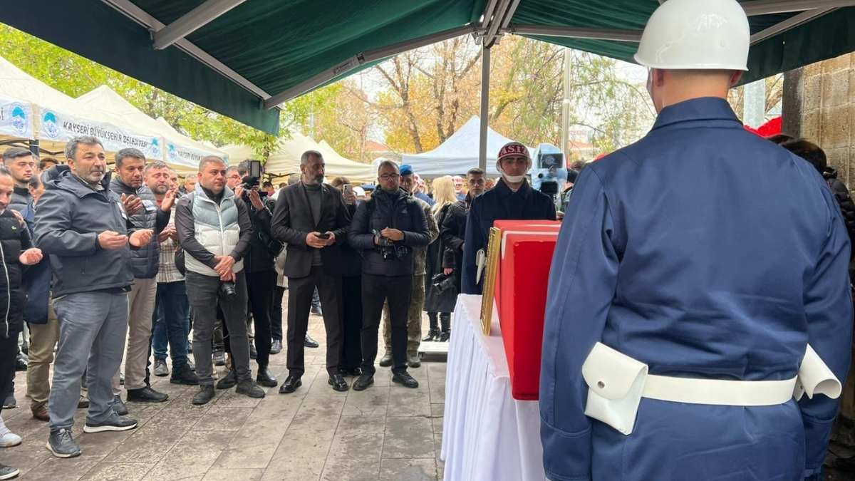 Kayseri'de C 130 Kazasında Şehit Olan Binbaşı Nihat İlgen Son Yolculuğuna Uğurlandı