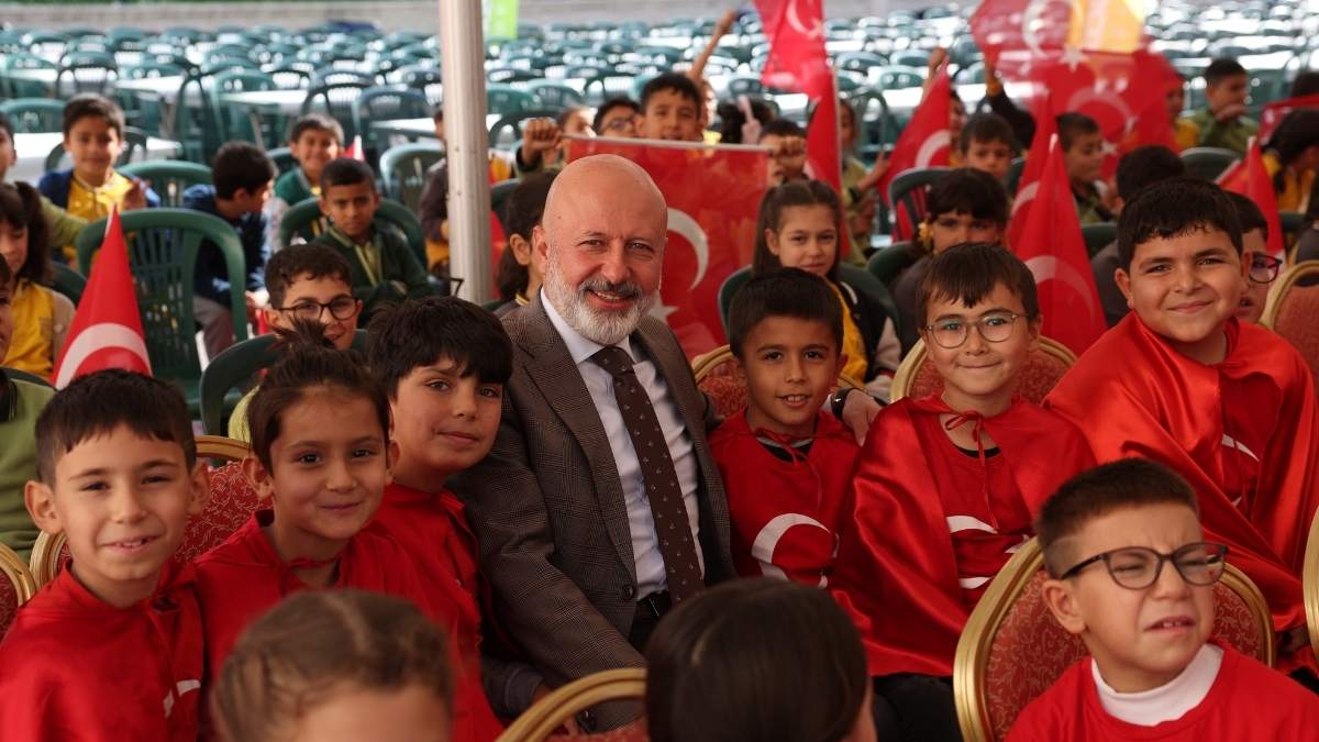 Kayseri’de Eğitime Büyük Yatırım Okulun Kapısı Dualarla Açıldı!9