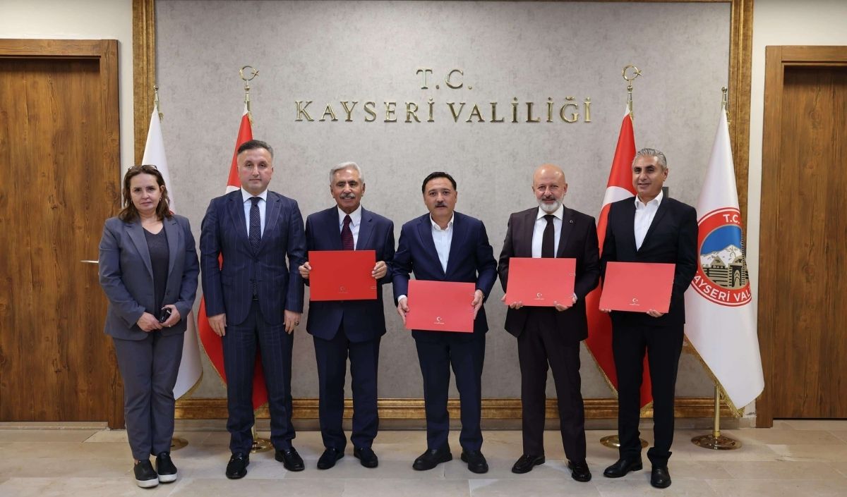 Kayseri’de Eğitime Hayırsever Desteği! Mustafa Kaşıkçıoğlu’ndan (1)