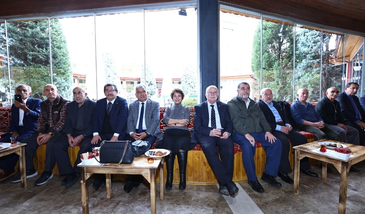 Kayseri’de Muhtarlar Ve Ozanlar ‘Hizmetin Çınarları’nda Buluştu (1)