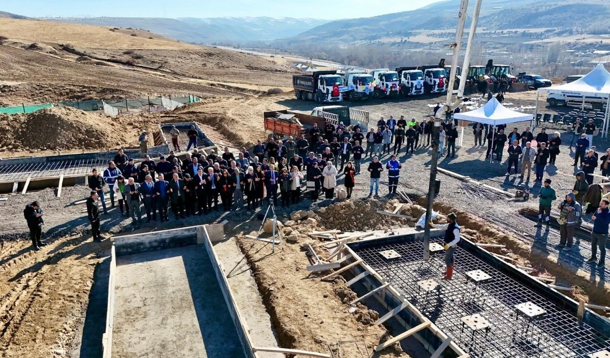 Kayseri’de Pınarbaşı Asfalt Plenti Temel Atma Töreni Gerçekleştirildi (4)