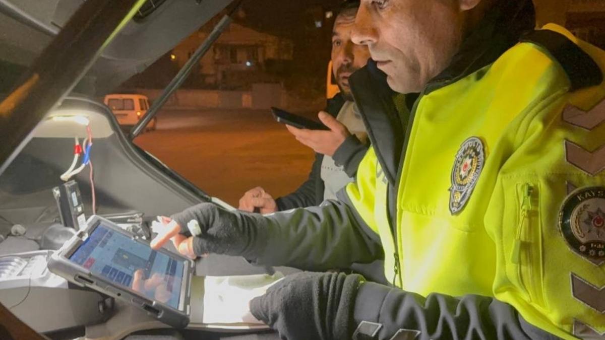 Kayseri’de Trafik Uygulamasında Yakalandı “İlk Kez Alkol Aldım” Dedi, 9 Bin Tl Ceza Yedi!2