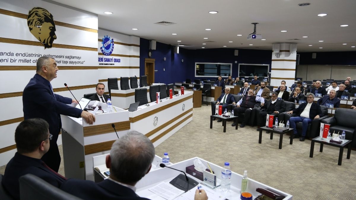 Kayso'dan Çin Uyarısı Kayseri Sanayisi İçin Kapsamlı Politika Şart! Sanayicinin Önü Nasıl Açılacak Kayseri Sanayi Odası (Kayso) Meclis Toplantısı'nda Küresel Ekonomi Masaya Yatırıldı. Başkan Me (3)