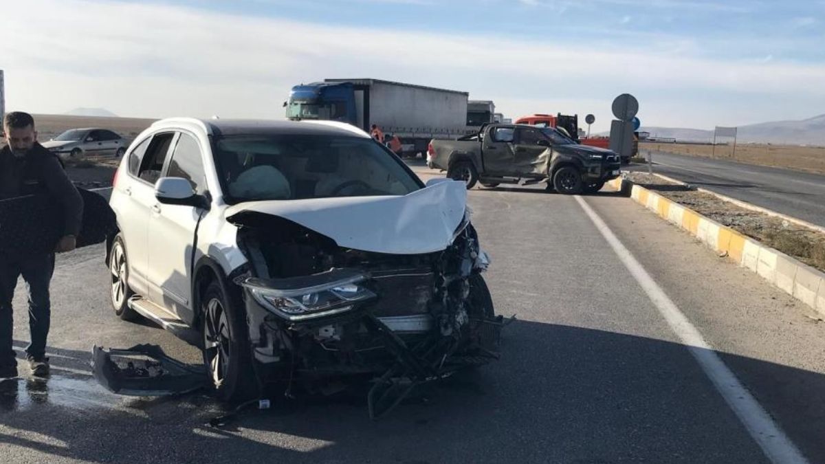 Konya Adana Yolunda Can Pazarı 3'Ü Çocuk 7 Yaralı!3