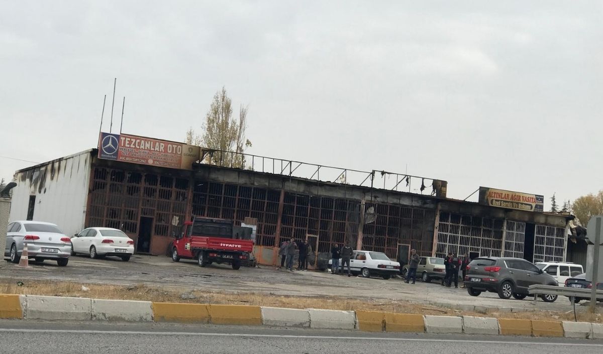 Konya Sanayi Sitesinde 9 Iş Yeri Alevlere Teslim Oldu (5)