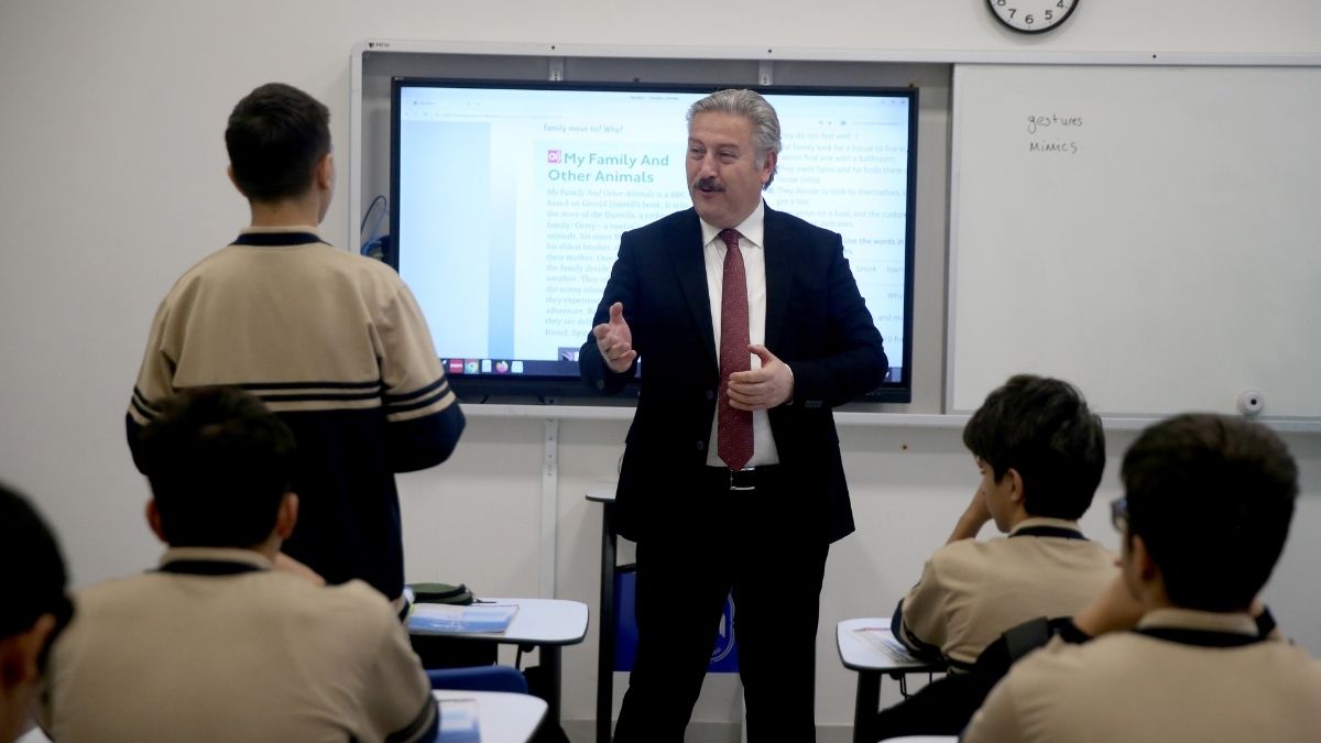 Melikgazi Baskani Ogretmen Havacilik Lisesi (2)