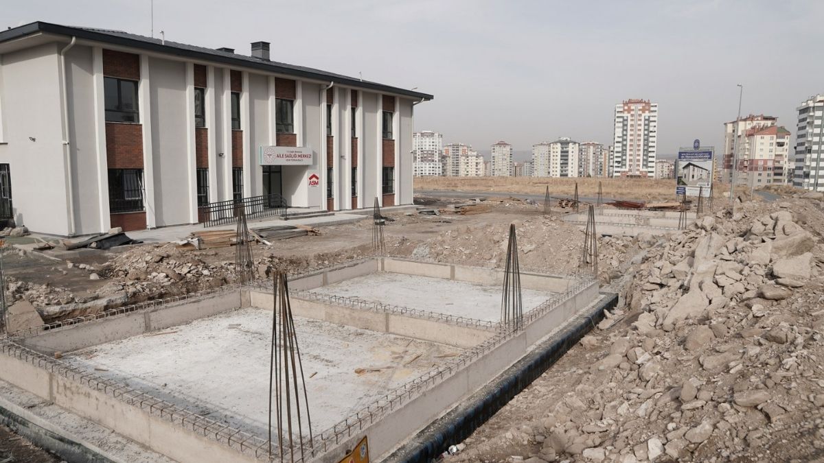 Melikgazi’de Yeni Sağlık Merkezi Tamamlandı Açılış Için Geri Sayım!Ması Bekleniyor. Yeni Fiyatla Motorinin Litresi 61,57 Tl’den 59,13 Tl’ye Düşecek. (4)