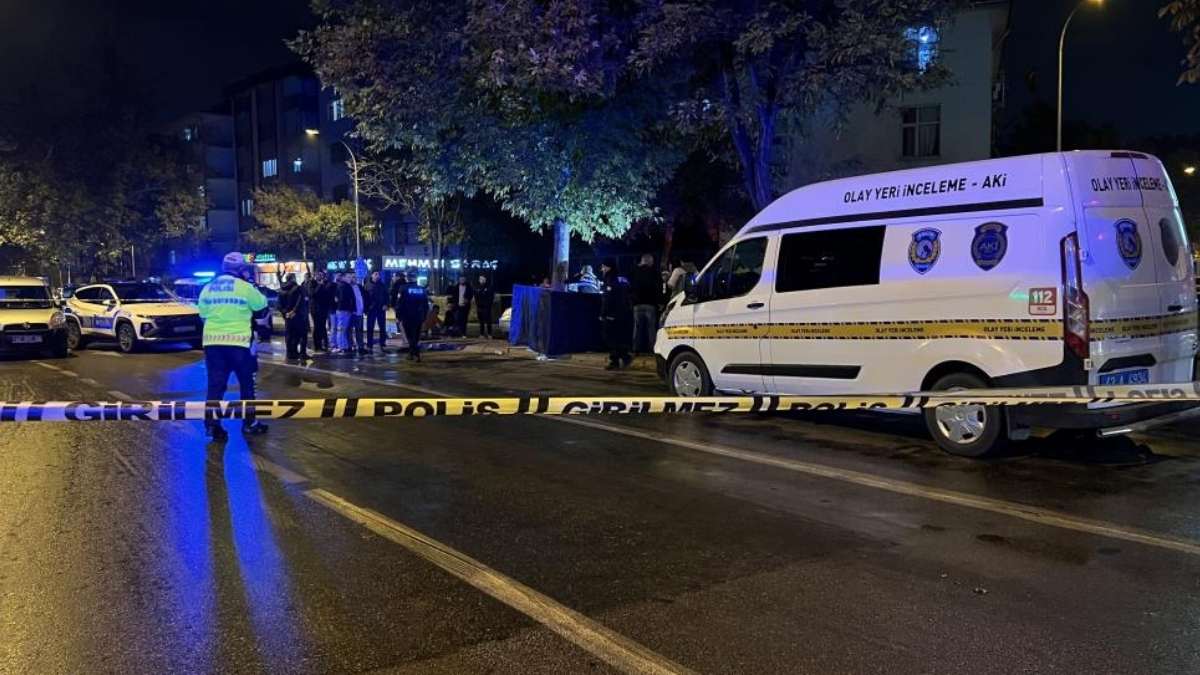 Millet Caddesi’nde Feci Kaza Çarpmanın Etkisiyle Savruldu!3