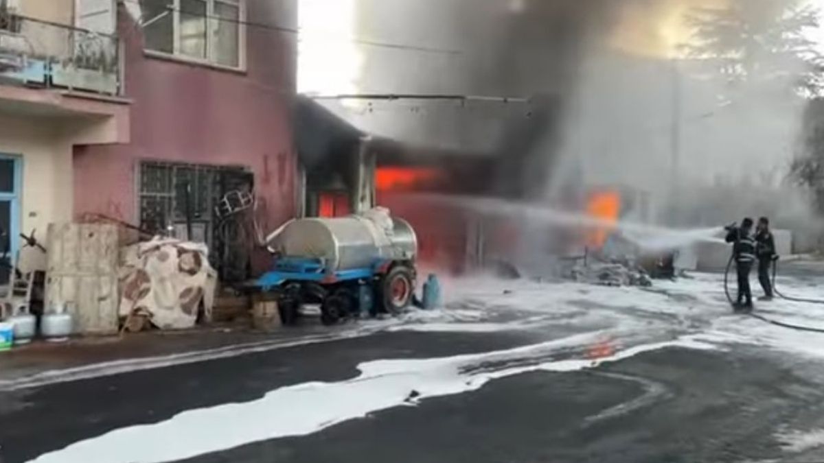 Niğde Darboğaz’da Tamirci Atölyesi Alev Aldı!2