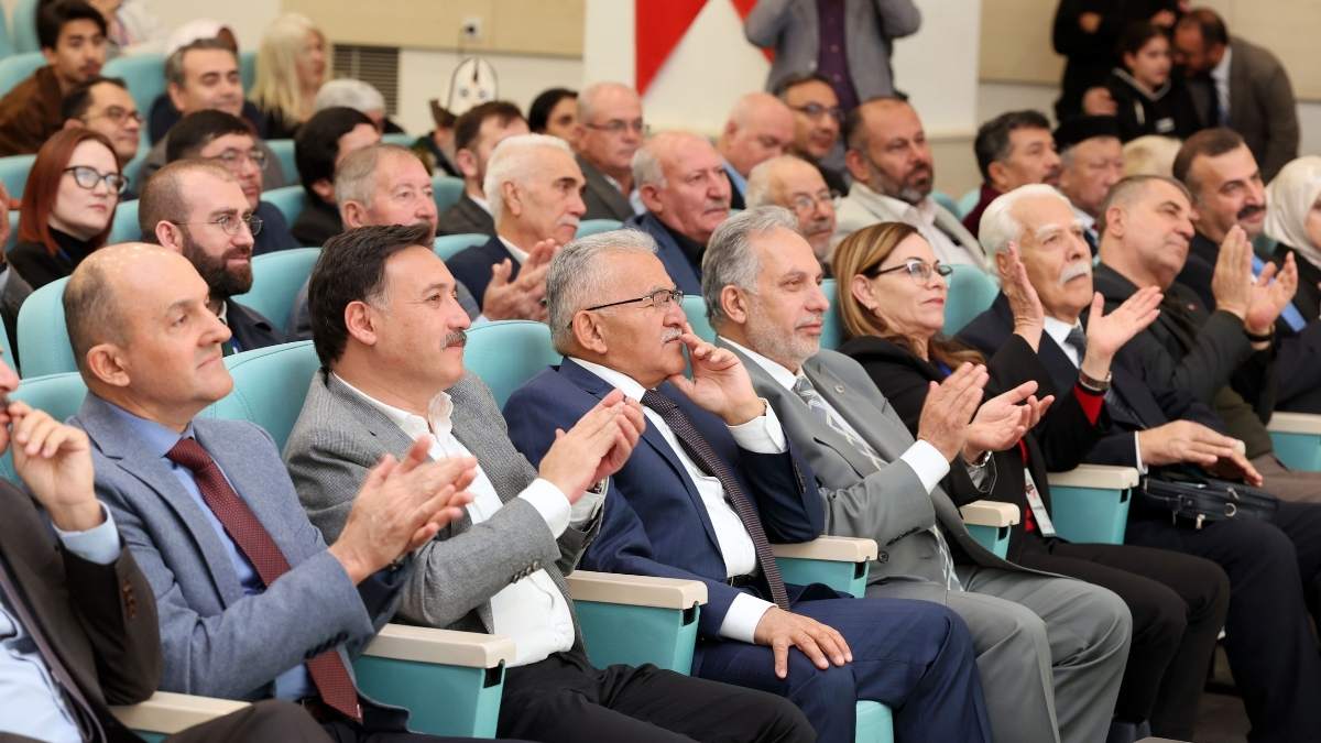 Talas Belediyesi Türk Dünyası Yazar Ve Şairlerini Kayseri’de Ağırlıyor3