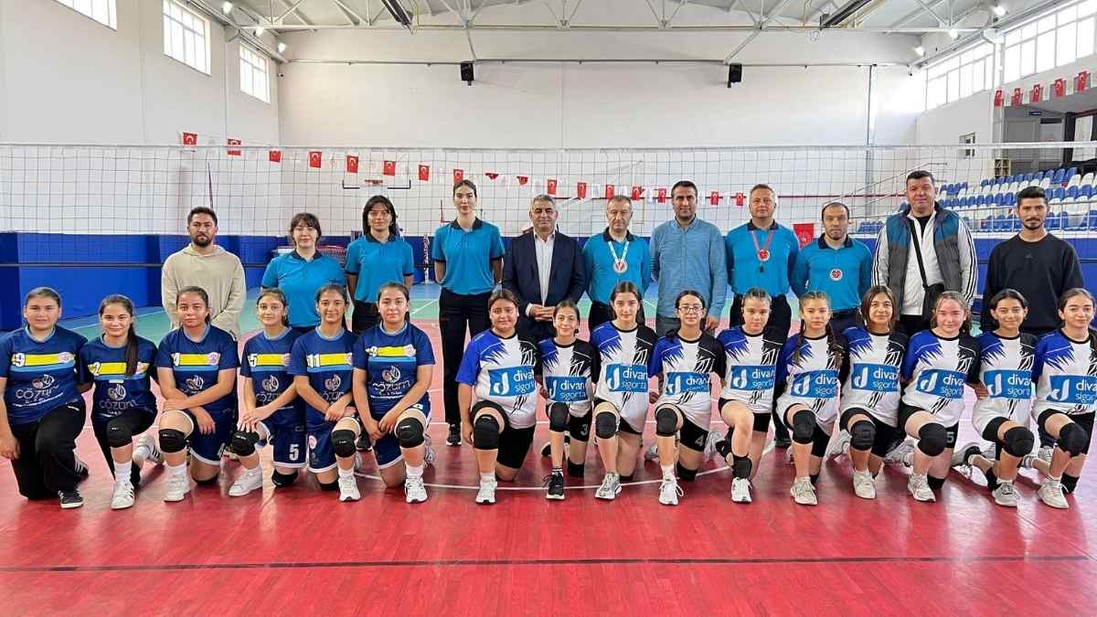 Tomarza Mahalli Lig Voleybol Müsabakaları Şampiyonları Belli Oldu2