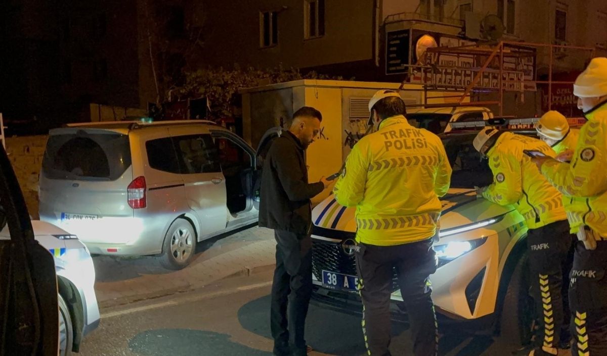 Uzmanlar, Yaş Ilerledikçe Bazı Kuruyemiş Türlerinin Sağlık Için Ciddi Tehdit Oluşturduğunu Belirterek Yaşlıların Özellikle 6 Çeşit Kuruyemişten Uzak Durması Gerektiğini Açıkladı. Meta Açiklama H (8)