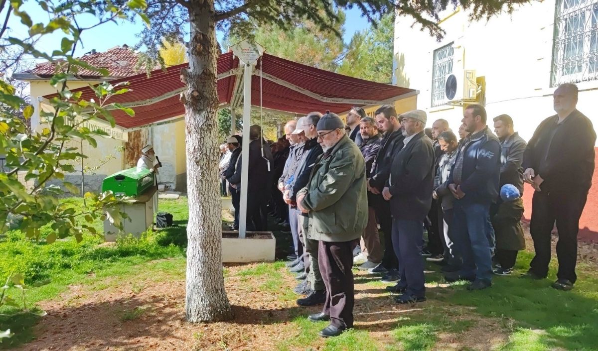 Vefat Eden Eşinin Saçlarını Saklıyordu Öldü (1)