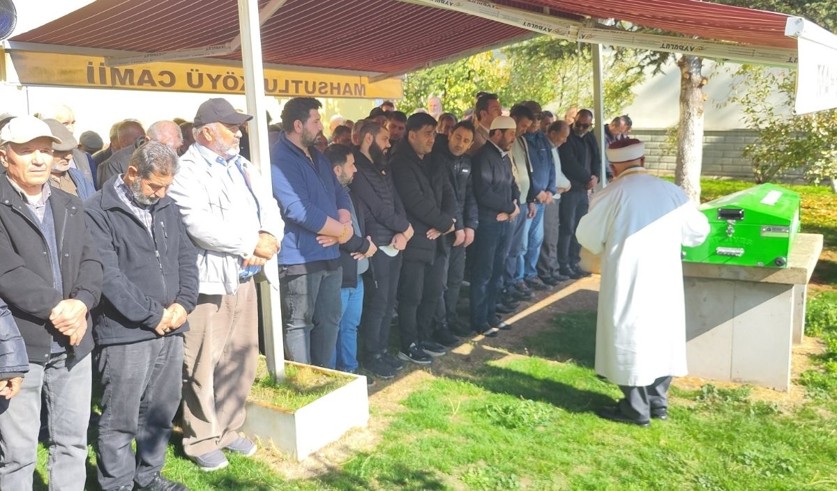 Vefat Eden Eşinin Saçlarını Saklıyordu Öldü (4)