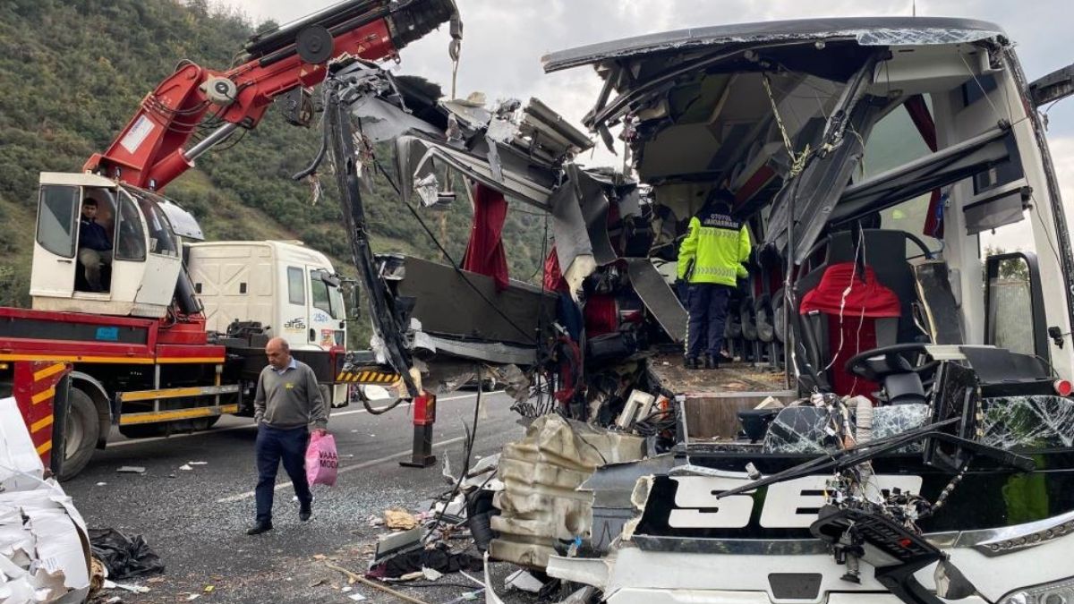 6 Ölü 11 Yaralı (2)