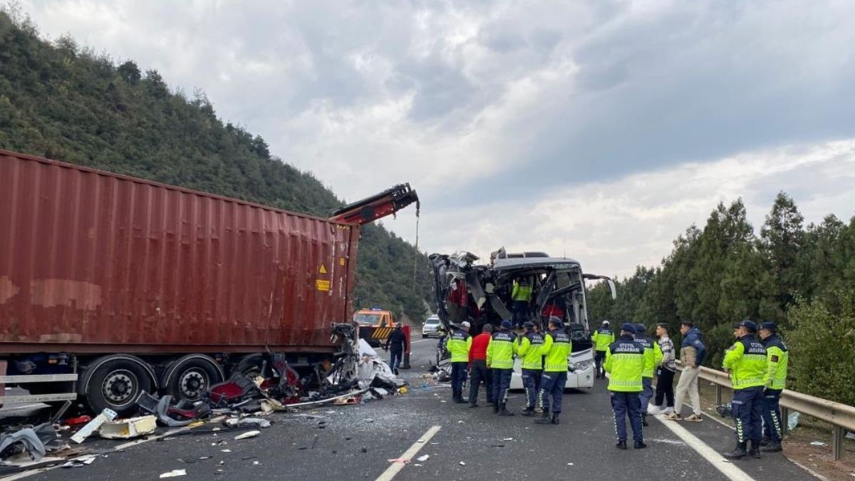 6 Ölü 11 Yaralı (3)