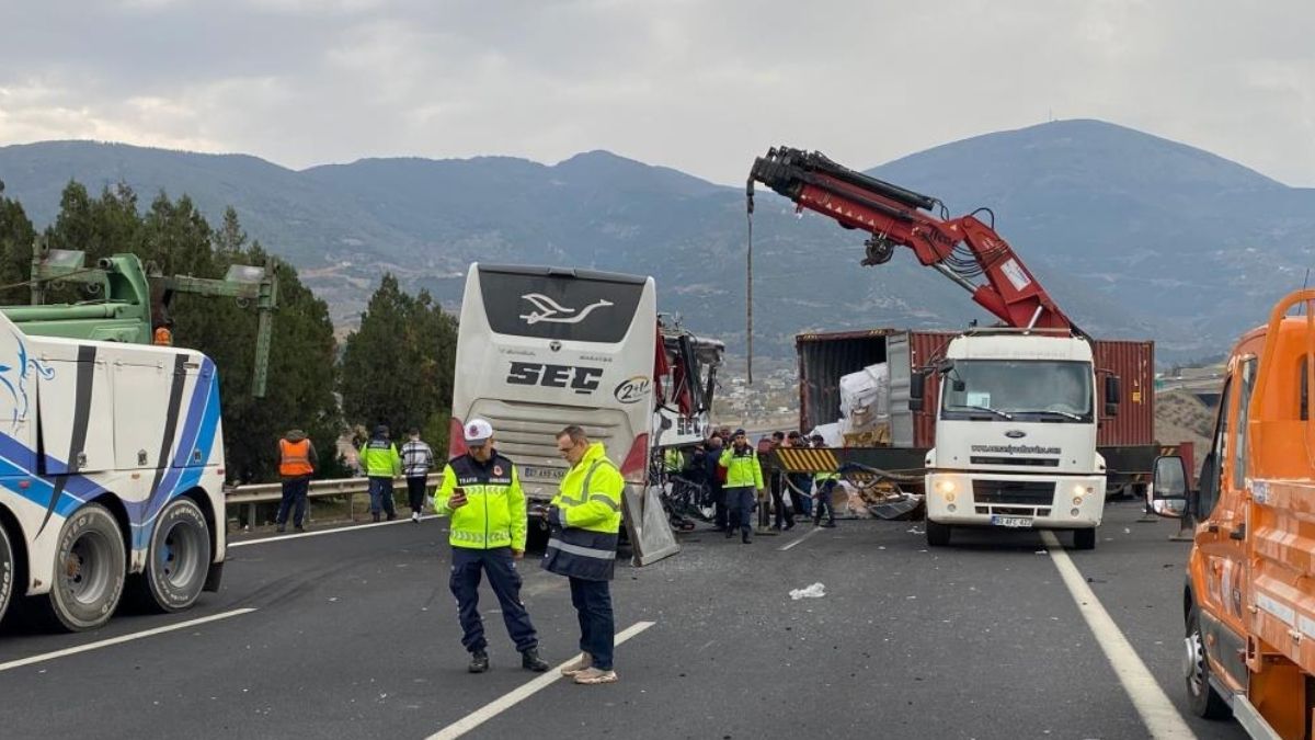 6 Ölü 11 Yaralı (4)