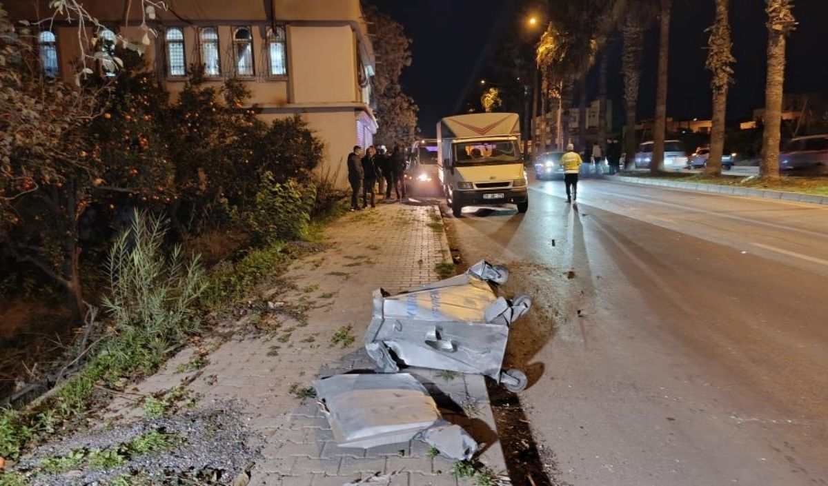 Adana’da 14 Yaşındaki Sürücü Kontrolü Kaybetti! 1 Ölü 1 Yaralı (2)