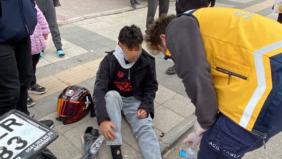 Aksaray’da Liseli Öğrencilerin Motor Gezintisi Hastanede Son Buldu 3 Yaralı (3)