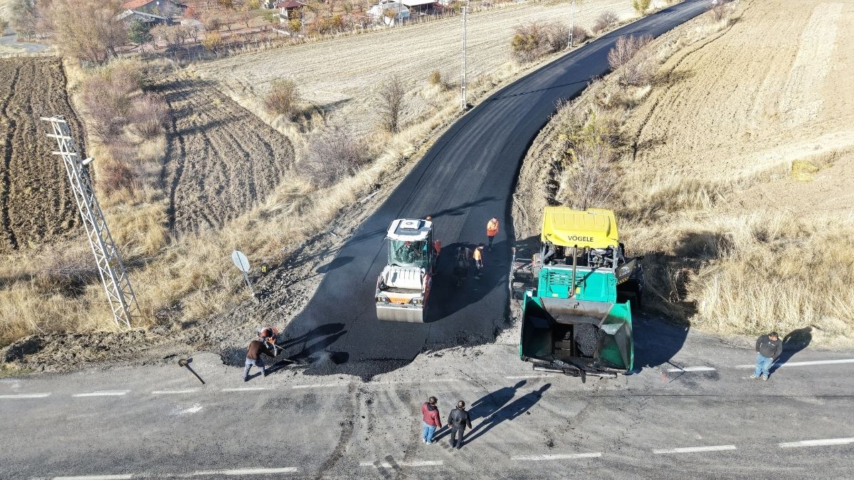 Başkan Büyükkılıç Talimat Verdi Kayseri’nin O Ilçesine 8 Bin 600 Ton Sıcak Asfalt Serildi (1)