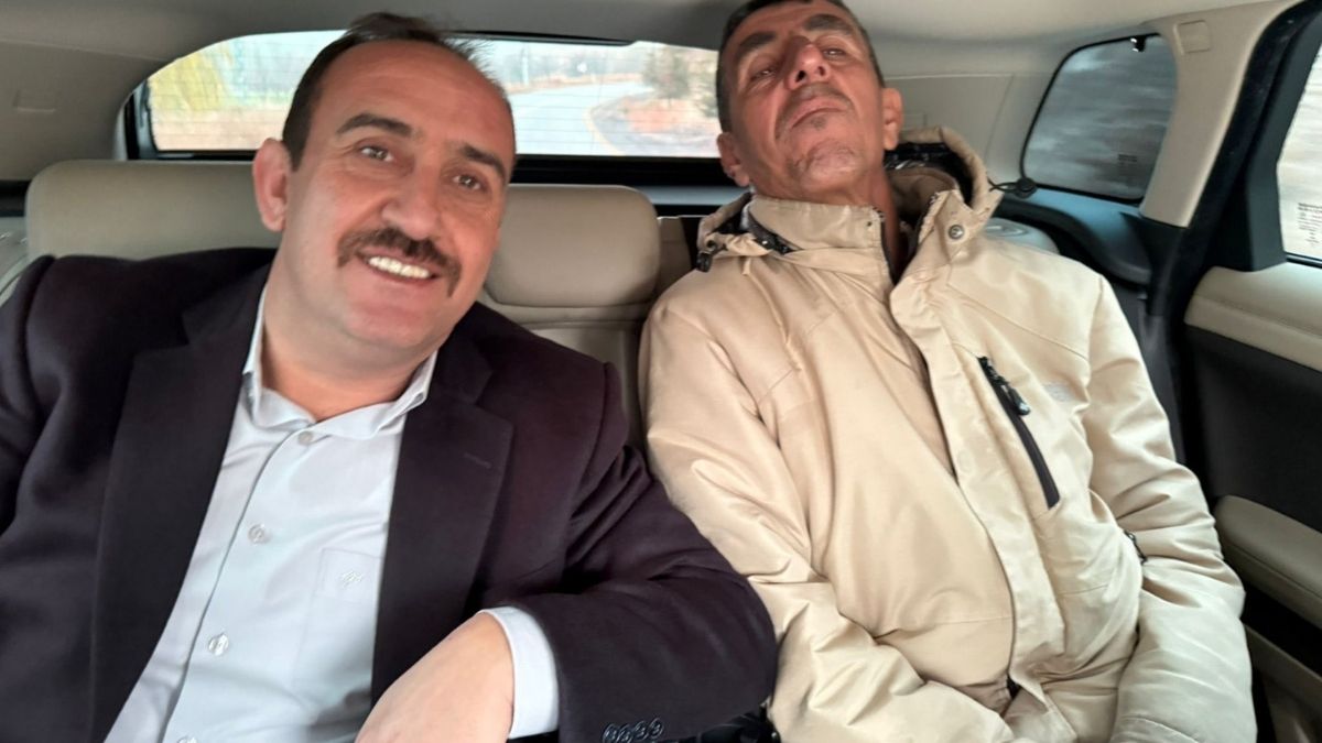 Başkan İlmek, Makam Koltuğunu Zihinsel Engelli Savaş Bağlar'a Devretti (1)