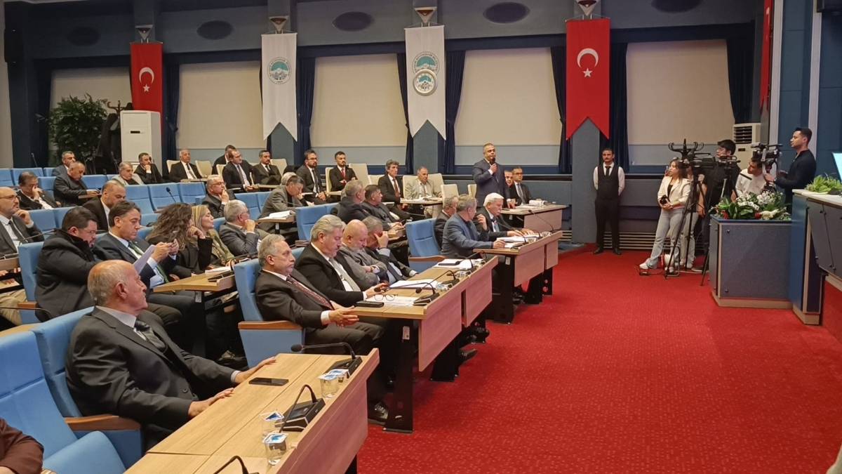 Belediye Meclisinde Yolsuzluk Tartışması (2)