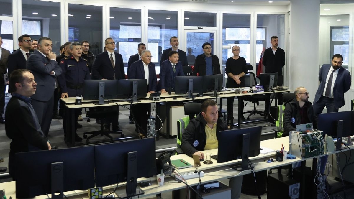 Bu Kez Ekranın Arkasında Çiçek Ve Büyükkılıç Vardı Tek Tek Denetim Yaptılar (4)