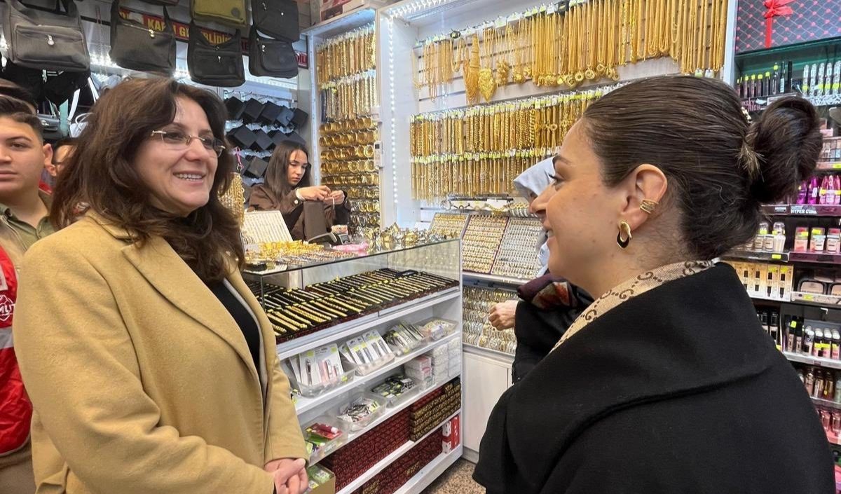 Chp Kayseri Sahaya Indi! Esnaf Ve Emekli Geçim Derdini Anlattı (1)