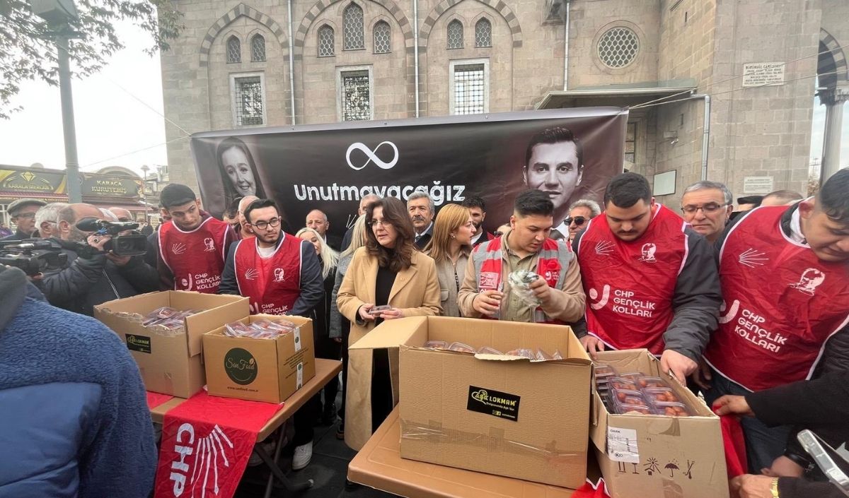 Chp Kayseri’de Iki Başkan Için Lokma Dağıttı (2)