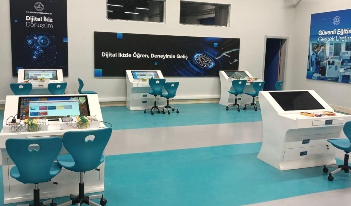 Dijital Ikiz Teknolojisiyle Donatılan Atölyeler, Öğrencilerin Sanayi Standartlarında Uygulamalı Eğitim Almasını Sağlayacak (2)