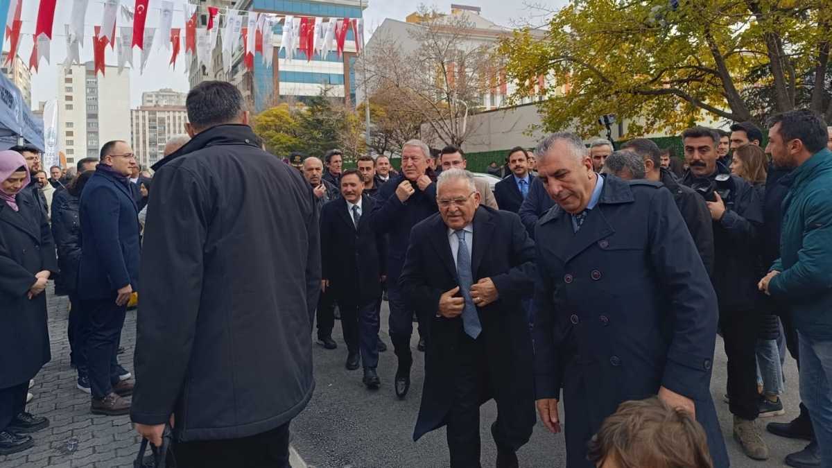 Hulusi Akar Terörsüz Türkiye Komisyonu Öncesi Kayseri’de Konuştu ‘Terörü Unutmadık, Teröristi Unutmadık!’ (5)