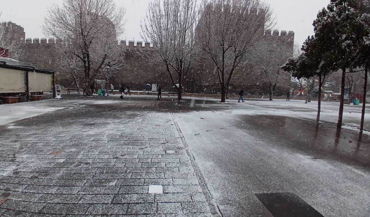 Kayseri Cumhuriyet Meydanı’nda Kafeler Yıkıldı! Yeni Dönem Başlıyor (2)