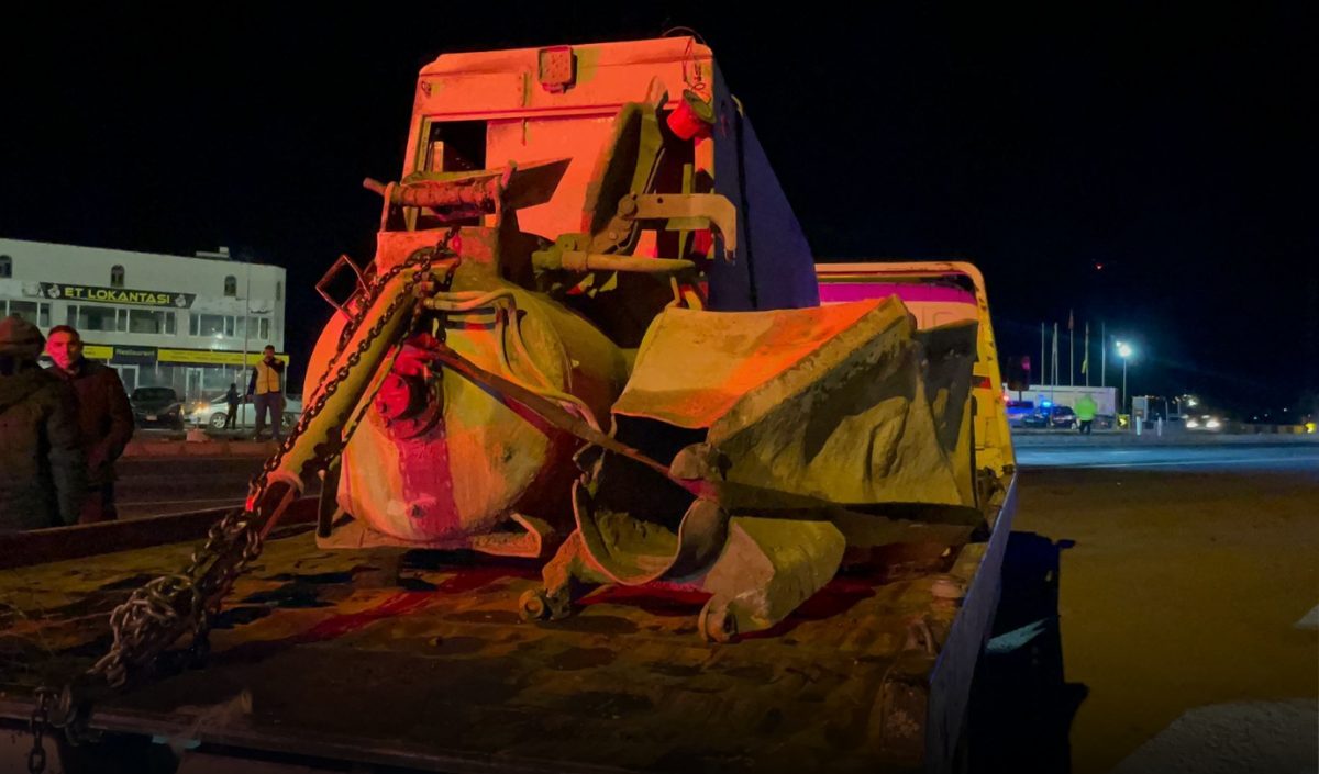 Kayseri–Sivas Kara Yolunda Peş Peşe Kazalar 1’I Jandarma 7 Yara (3)