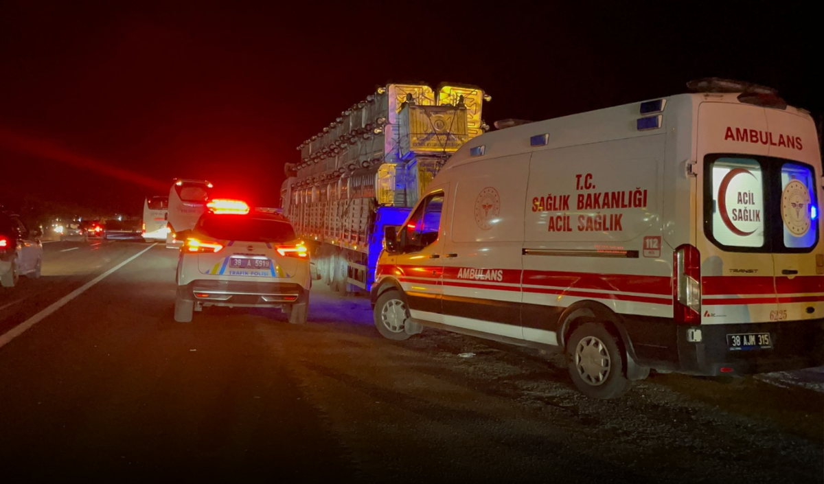 Kayseri–Sivas Kara Yolunda Peş Peşe Kazalar 1’I Jandarma 7 Yara