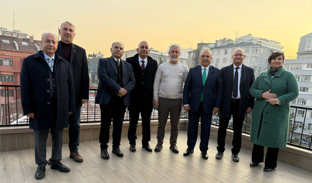 Ziraat Mühendisleri Odası Kayseri Şubesi yönetimine aday olan Mühendis Grubu, gazetemiz Genel Yayın Yönetmeni Azim Deniz’i ziyaret ederek projelerini anlattı. ZMO Kayseri seçimleri 21 Aralık Pazar günü yapılacak.