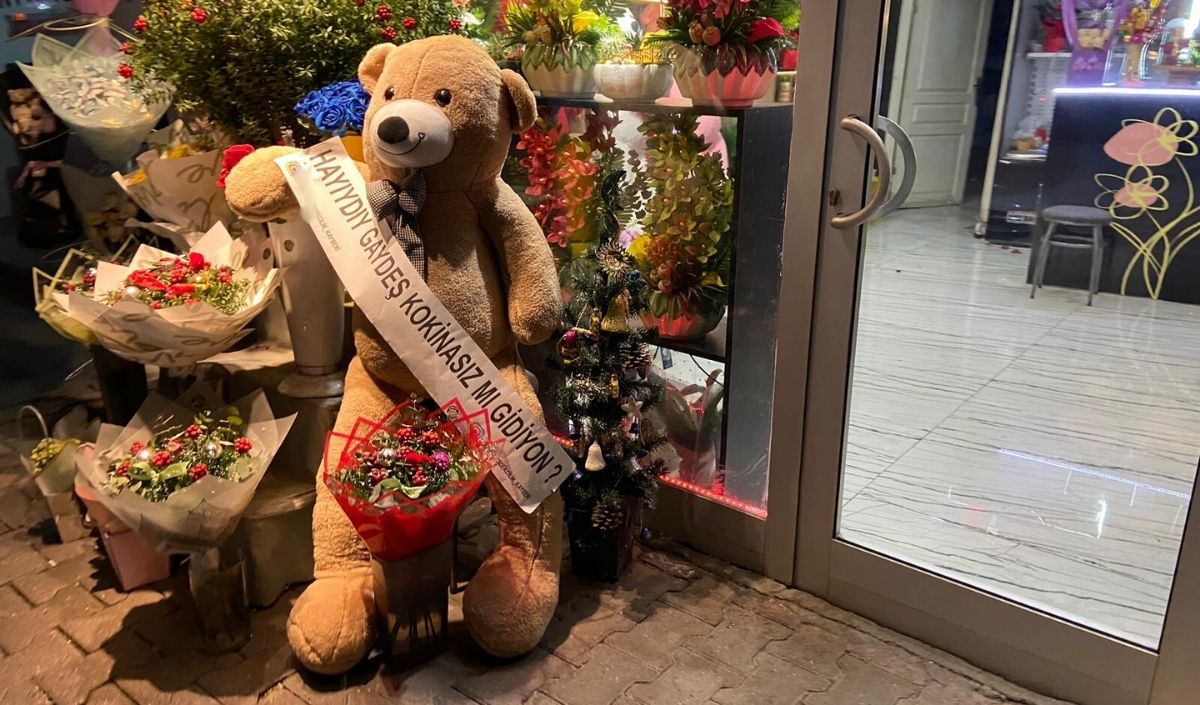 Kayseri’de Çiçekçiden Akıma Ayak Uyduran Ayıcık Dekoru (5)