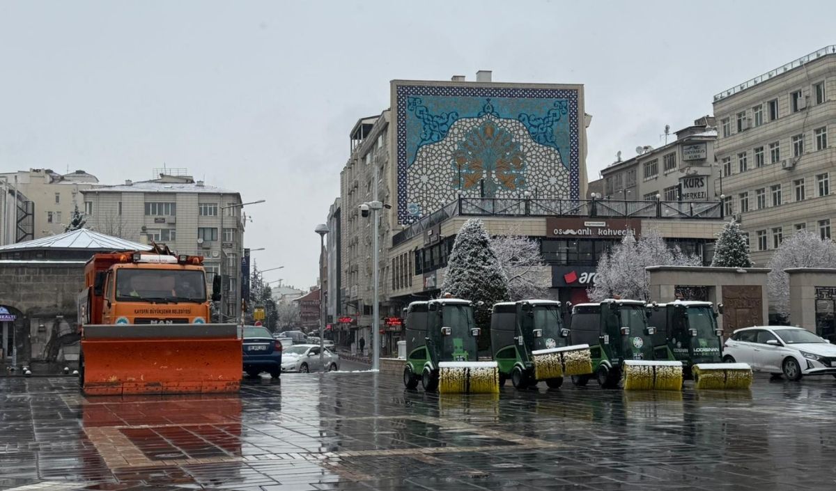 Kayseri’de Kar Yağışı Kaç Gün Sürecek Pazartesi Okullar Tatil Mi (2)