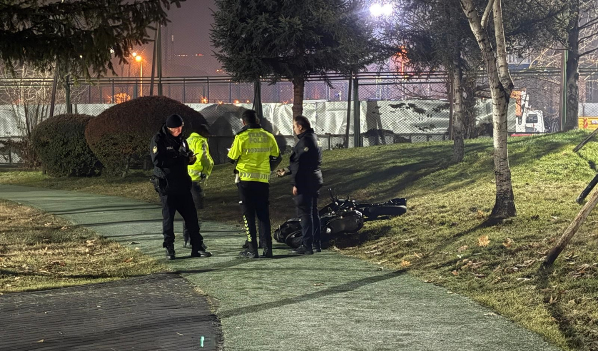 Kayseri’de Polisin ‘Dur’ Ihtarına Uymayarak, Kaçan Alkollü Sürücü Alkometreyi Üflememek Için Direndi (1)