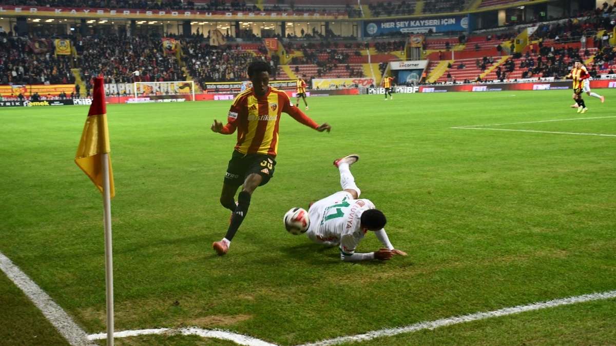 Kayserispor Bundan Şikayetçi (3)