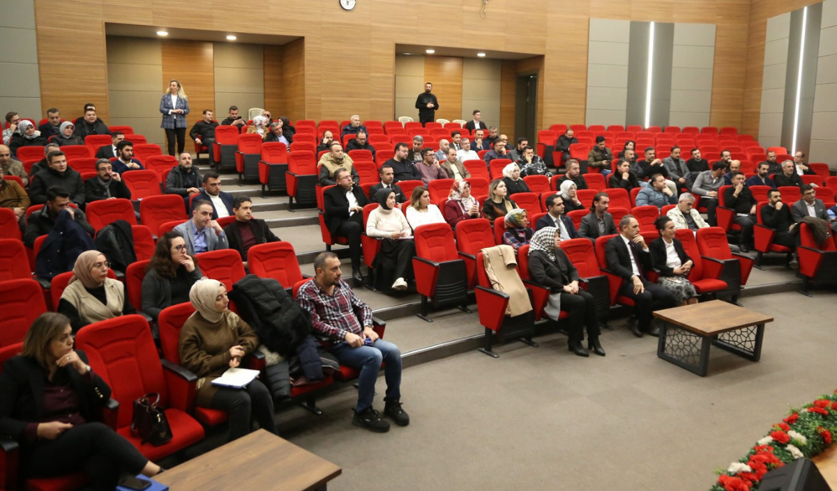 Melikgazi Belediyesi, Personelin Mesleki Gelişimini Artırmak Ve Hizmet Kalitesini Yükseltmek Amacıyla Kayseri Genelindeki Kamu Kurumlarını Da Kapsayan Kapsamlı Bir Kamu İhale Mevzuatı Eğitimi Gerç (3)