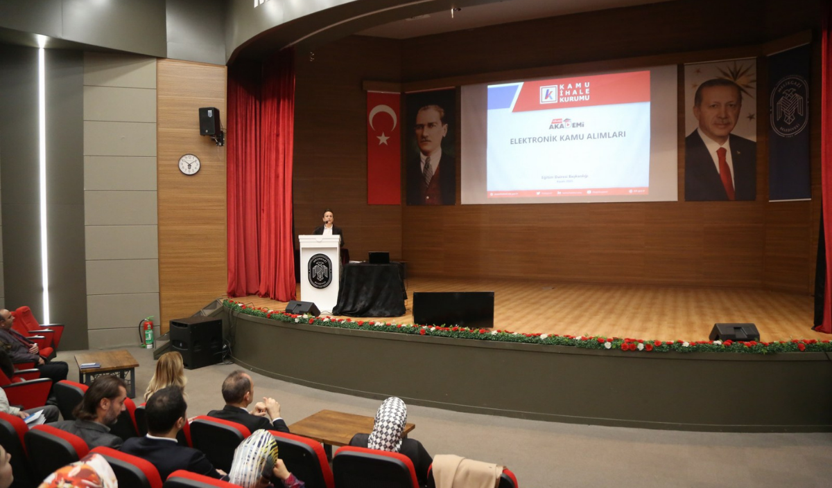 Melikgazi Belediyesi, Personelin Mesleki Gelişimini Artırmak Ve Hizmet Kalitesini Yükseltmek Amacıyla Kayseri Genelindeki Kamu Kurumlarını Da Kapsayan Kapsamlı Bir Kamu İhale Mevzuatı Eğitimi Gerç (5)