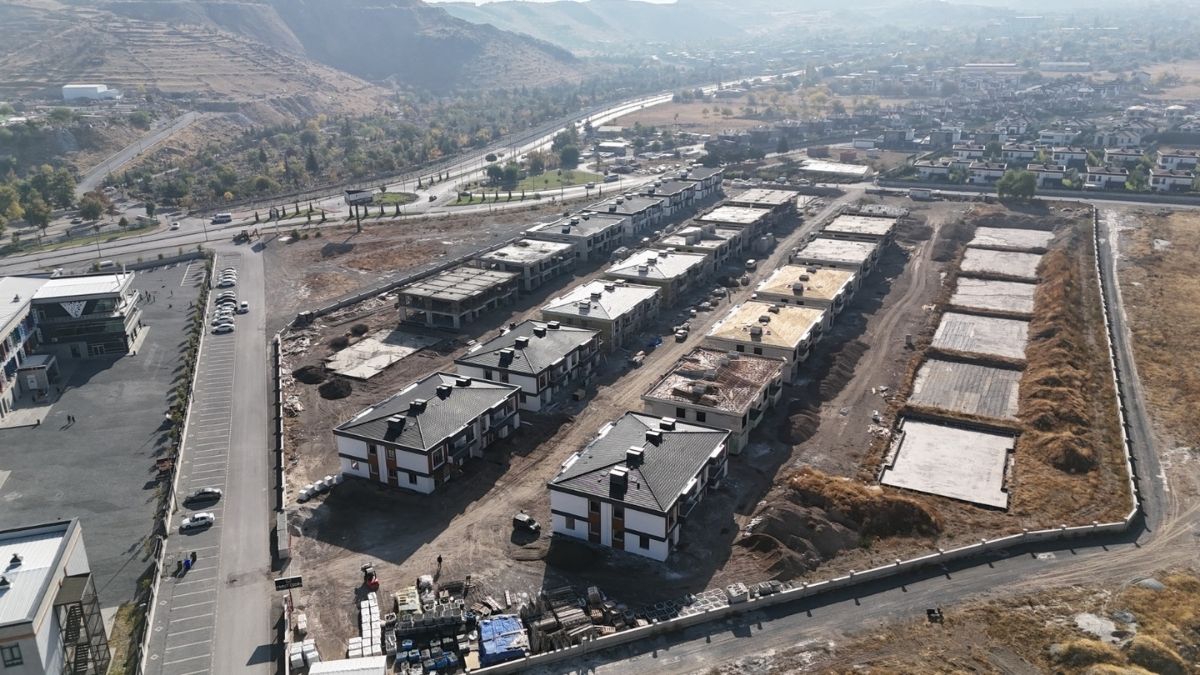 Meli̇kgazi̇ Kentsel Dönüşümle Büyüyor (5)